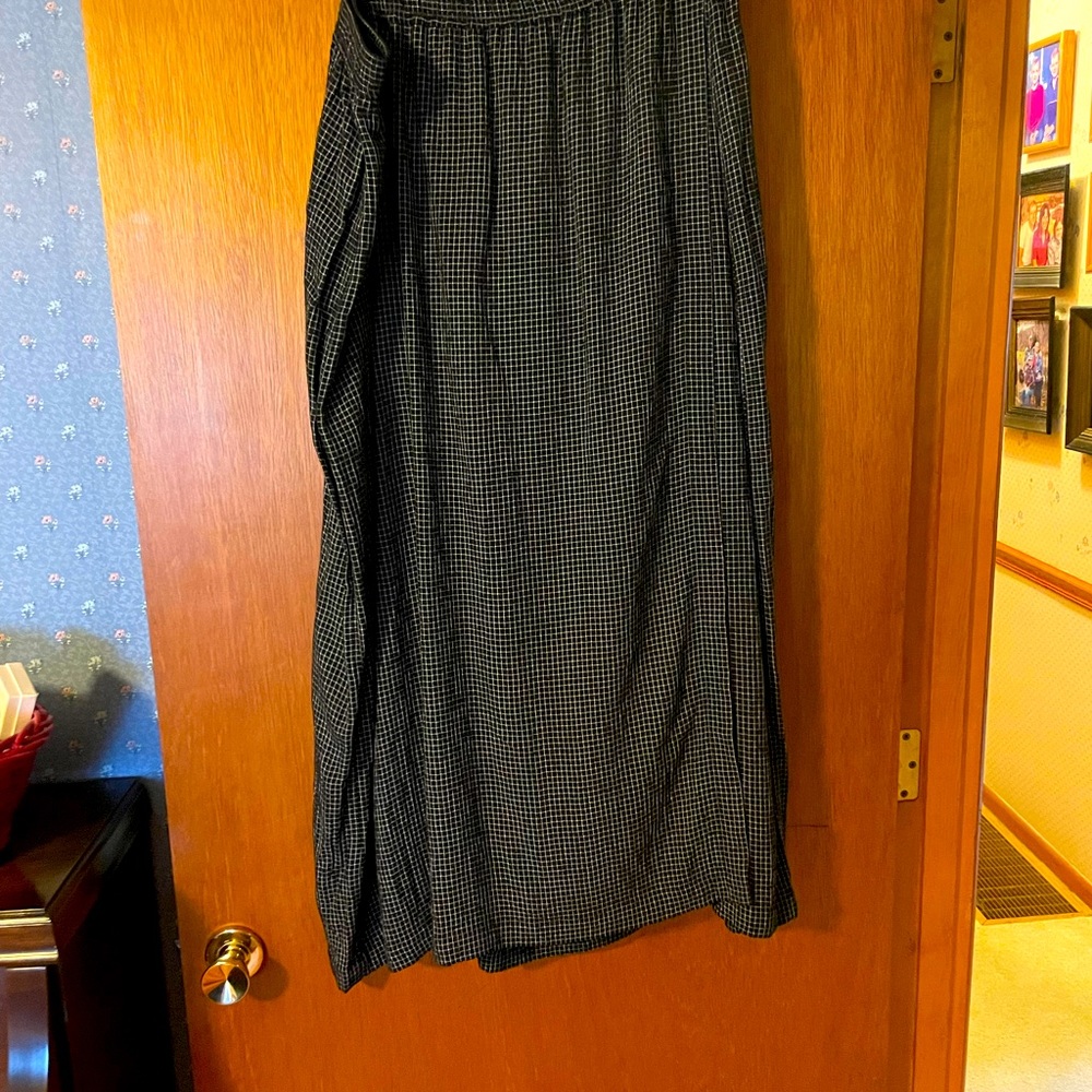 3X Jones New York Pull On Black Checked Skirt